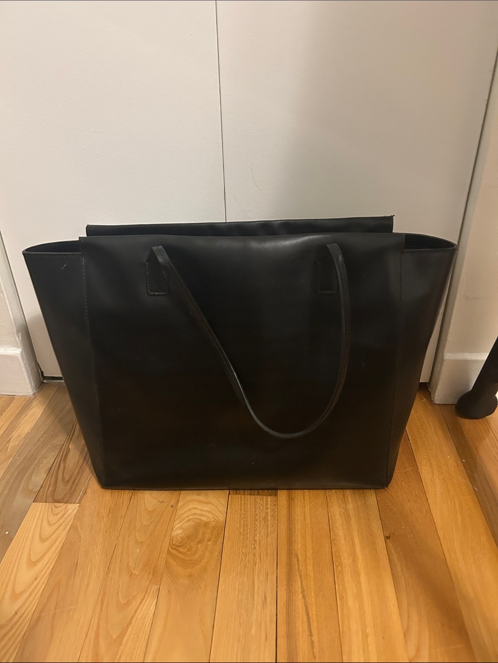kate spade black leather laptop tote with bow detail - Picture 2 of 2